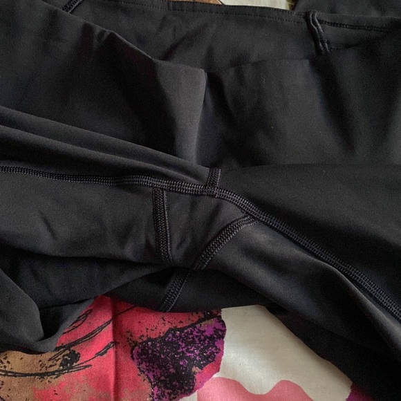 Lululemon Train Times Crop - Picture 7 of 9